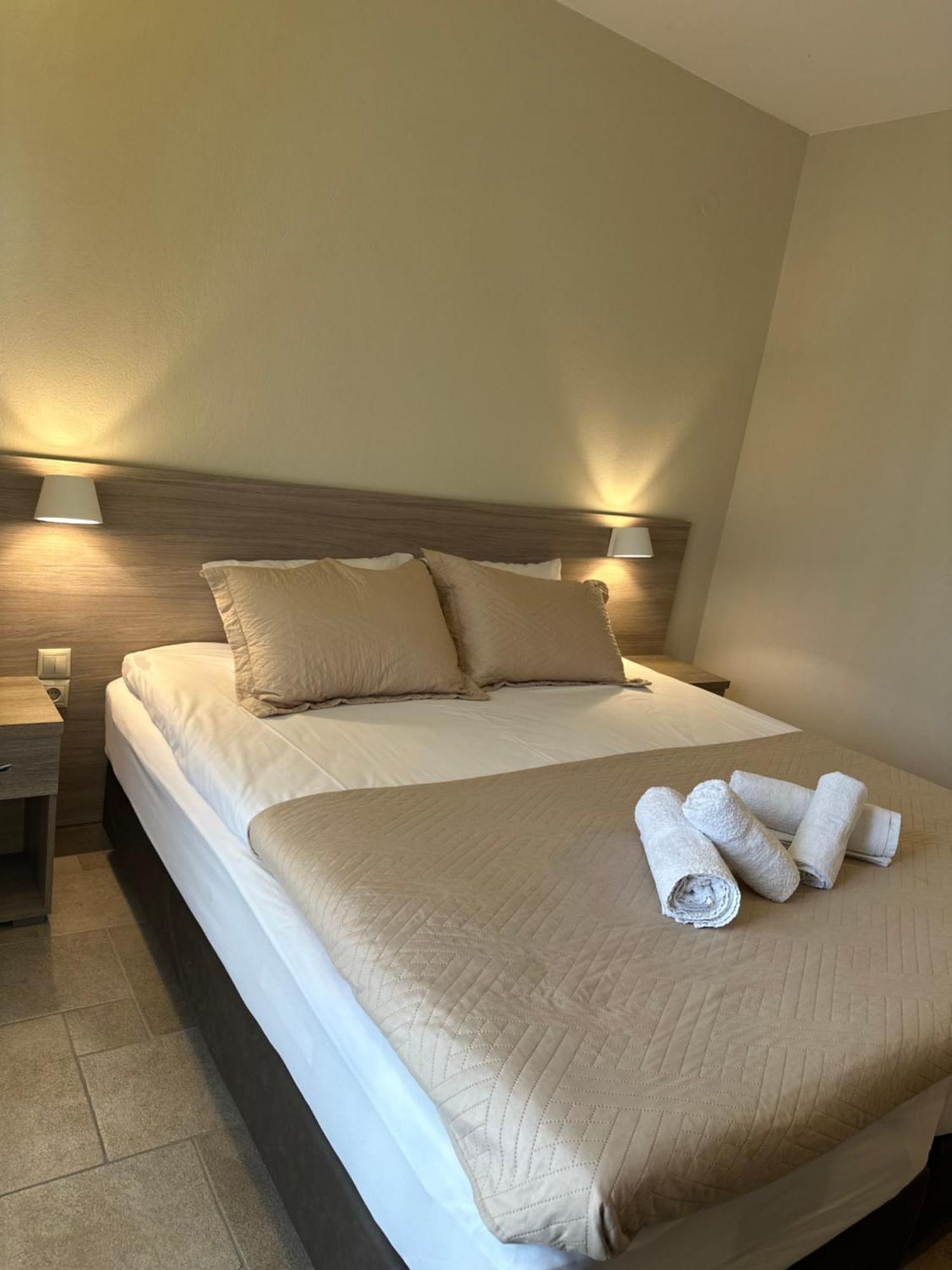 Yulia Luxury Apartments Ouranoupoli Exterior foto